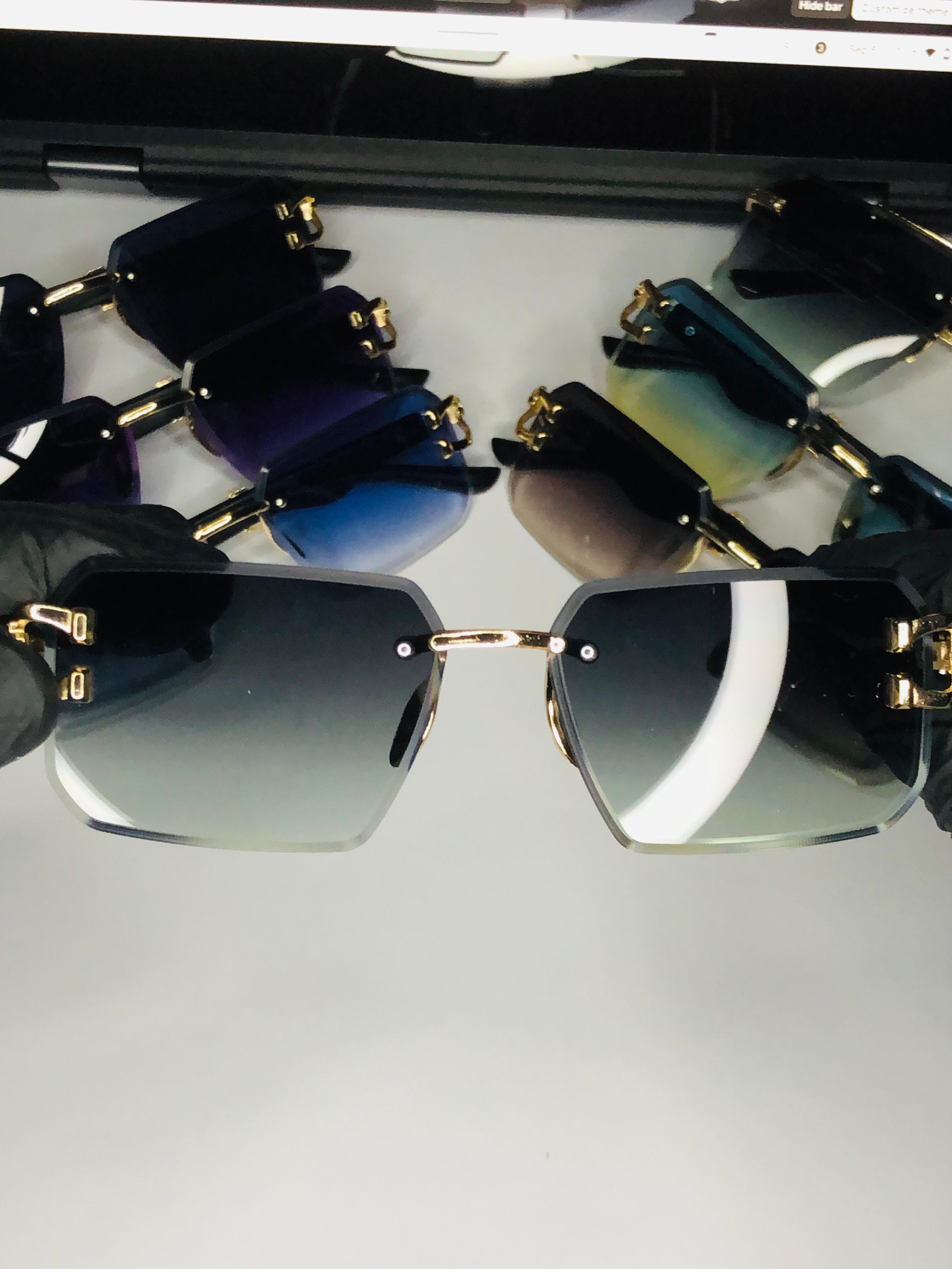 Aura glasses