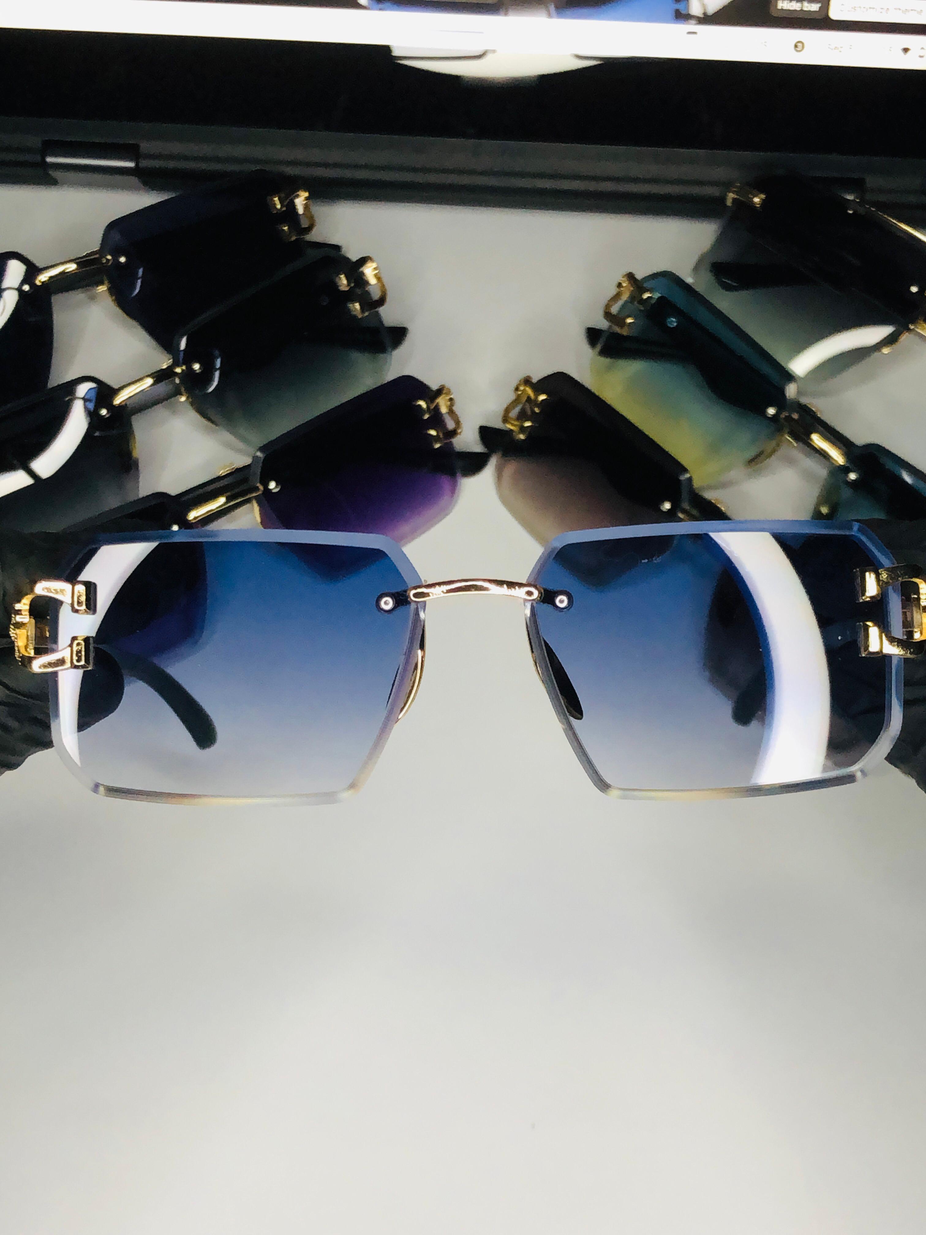 Aura glasses