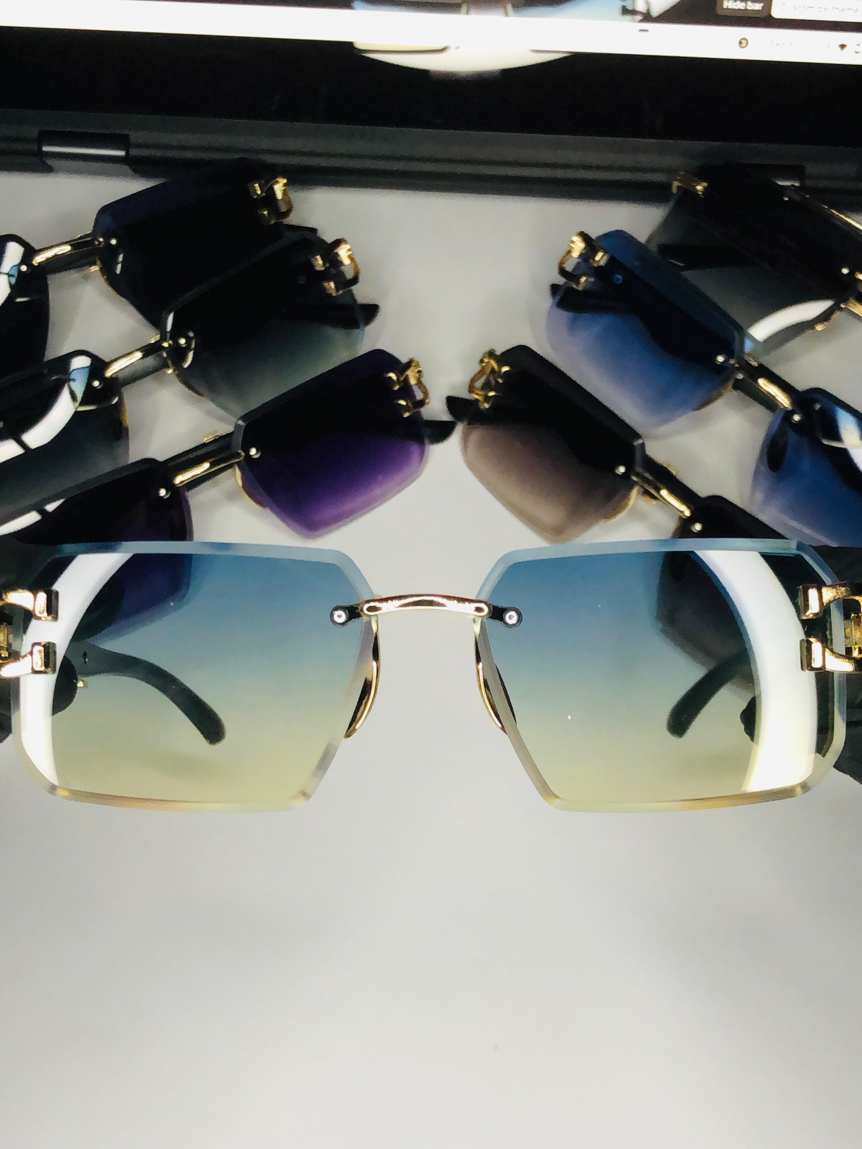 Aura glasses